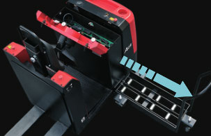 5.電池組采用抽拉式設(shè)計(jì)，可快速更換蓄電池-杭州叉車